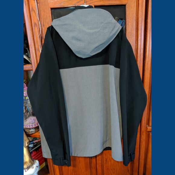 COLUMBIA OMNI-TECH WATERPROOF BREATHABLE JACKET - Picture 3 of 5